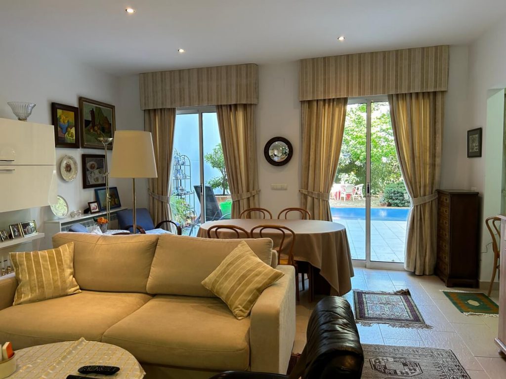 confeccion cortina cinta automatica galeria reus cambrils